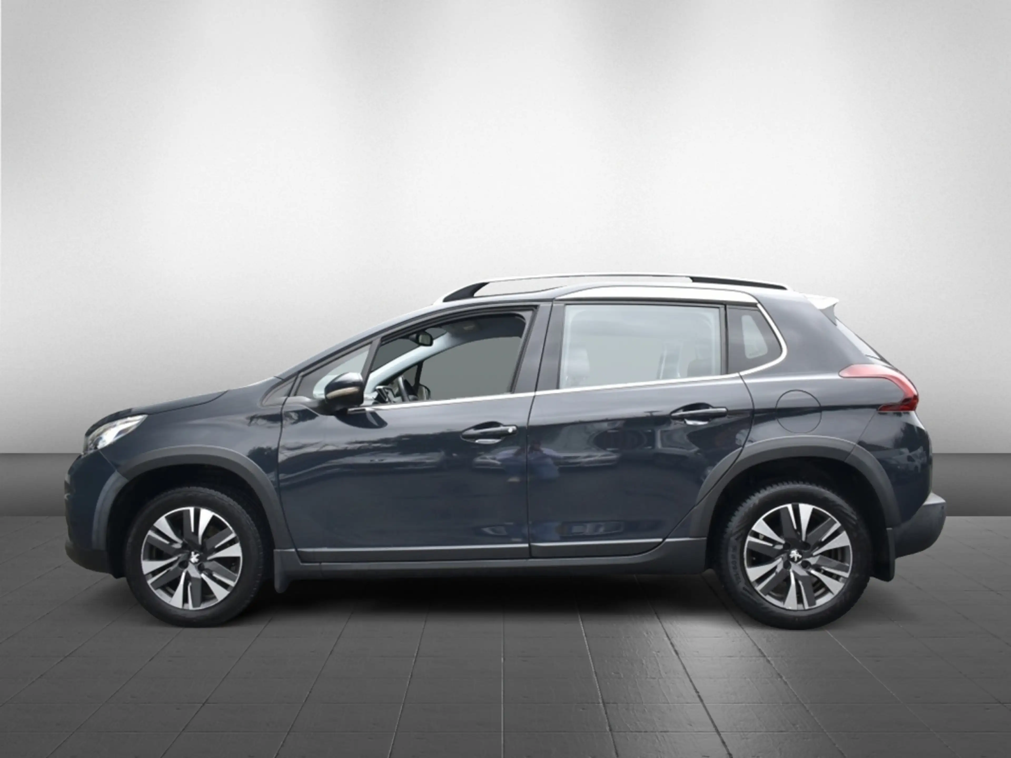 Peugeot 2008 1.2 PureTech Allure/ nieuwe Motor — photo 8