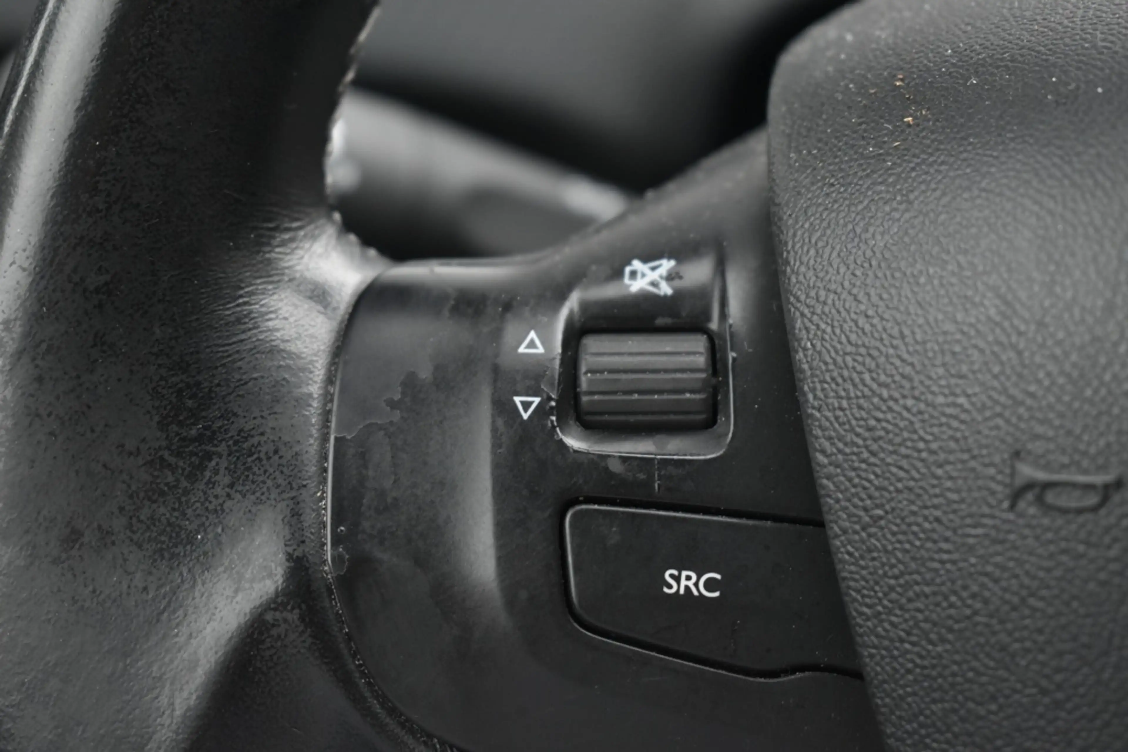 Peugeot 2008 1.2 PureTech Allure/ nieuwe Motor — photo 17