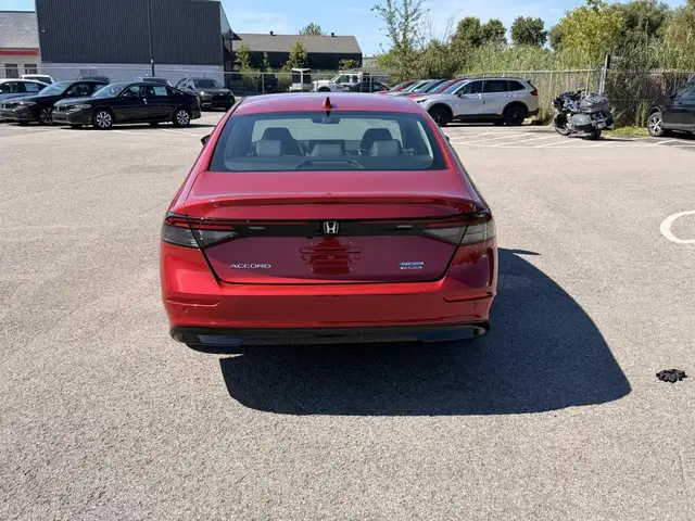 Honda Accord 2026 — photo 6
