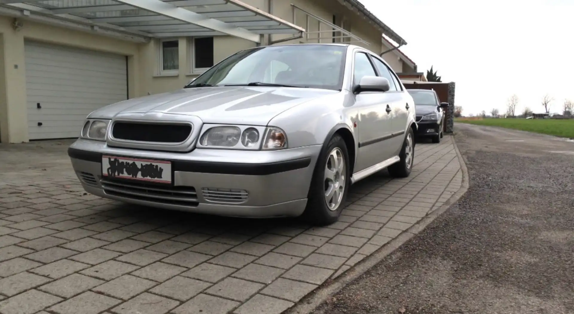 Skoda Octavia 1,8 20V Turbo SLX Srebrny - 1