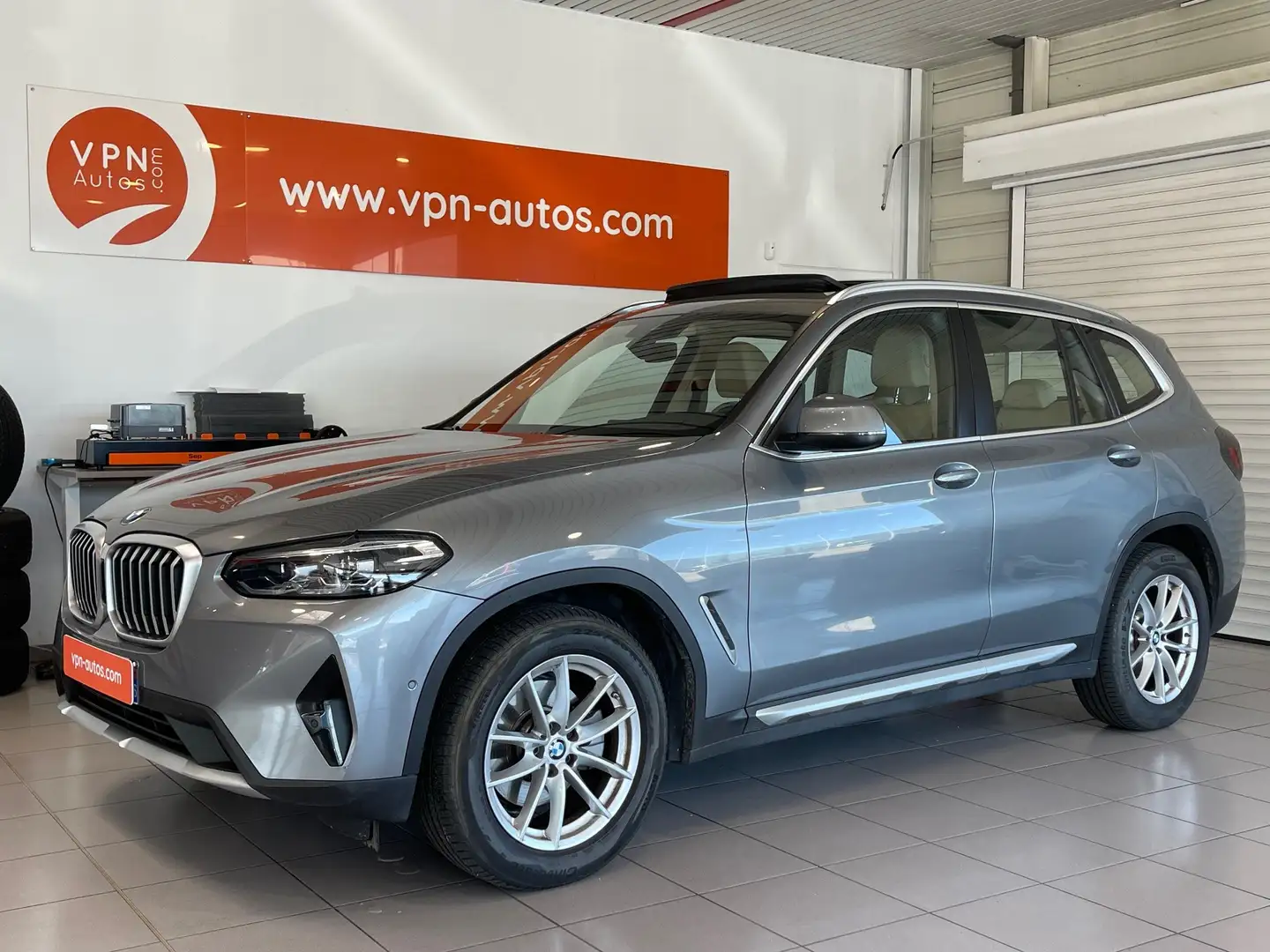 BMW X3 xDrive 20d 190ch BVA8 x Line Grau - 2