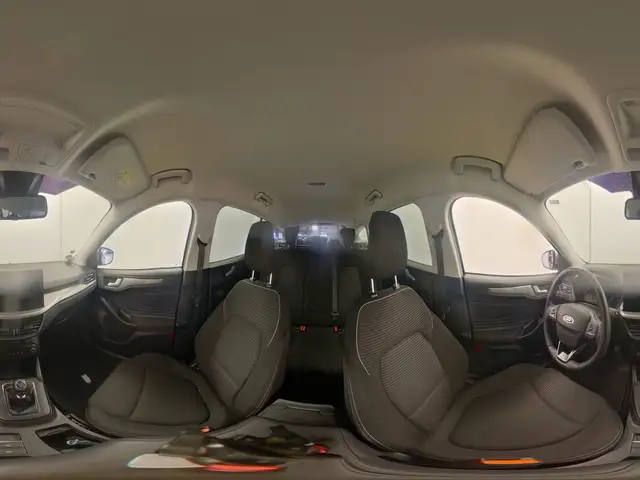 Ford Focus view 13