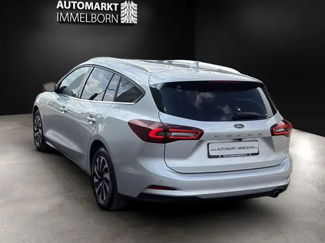 Ford Focus view 5
