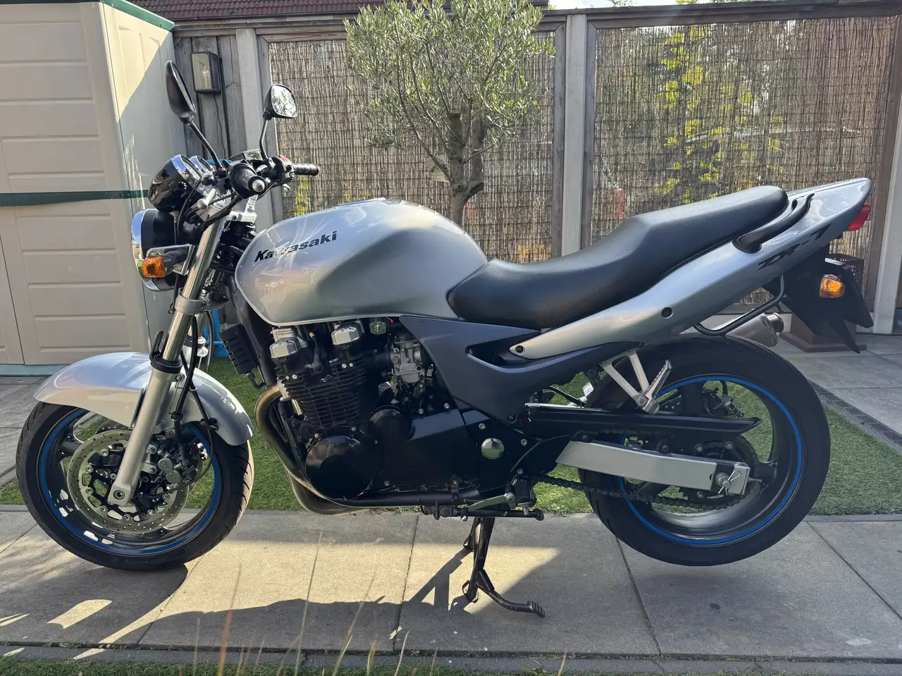 Kawasaki ZR