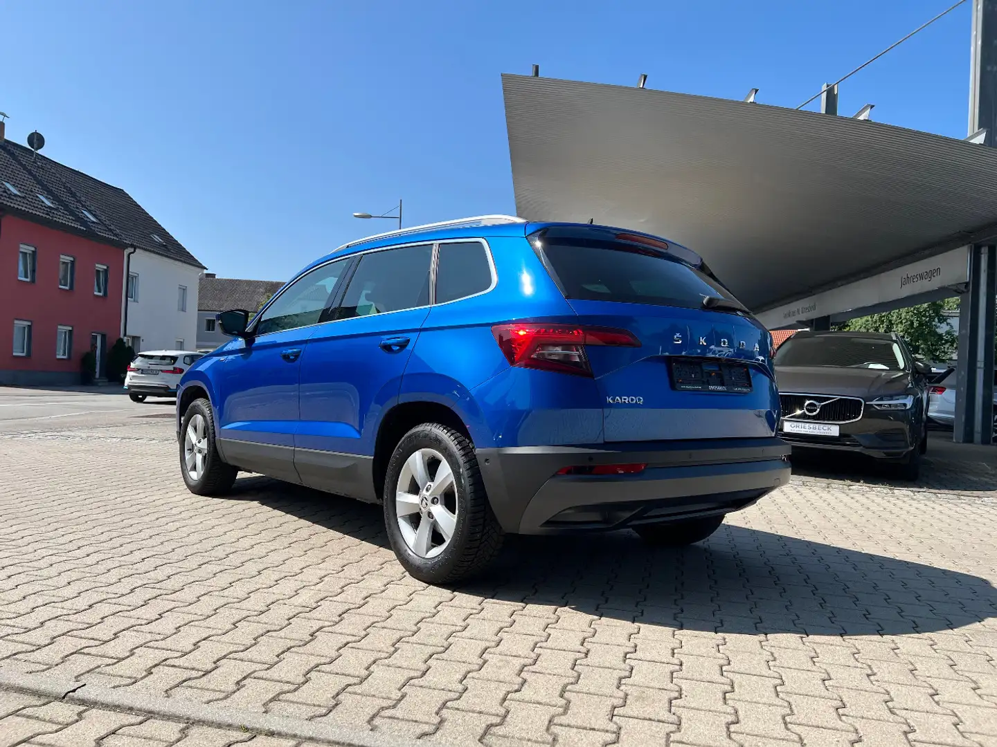 Skoda Karoq 1.5 TSI ACT Clever LED Navi AHK Standh. DAB Blau - 2