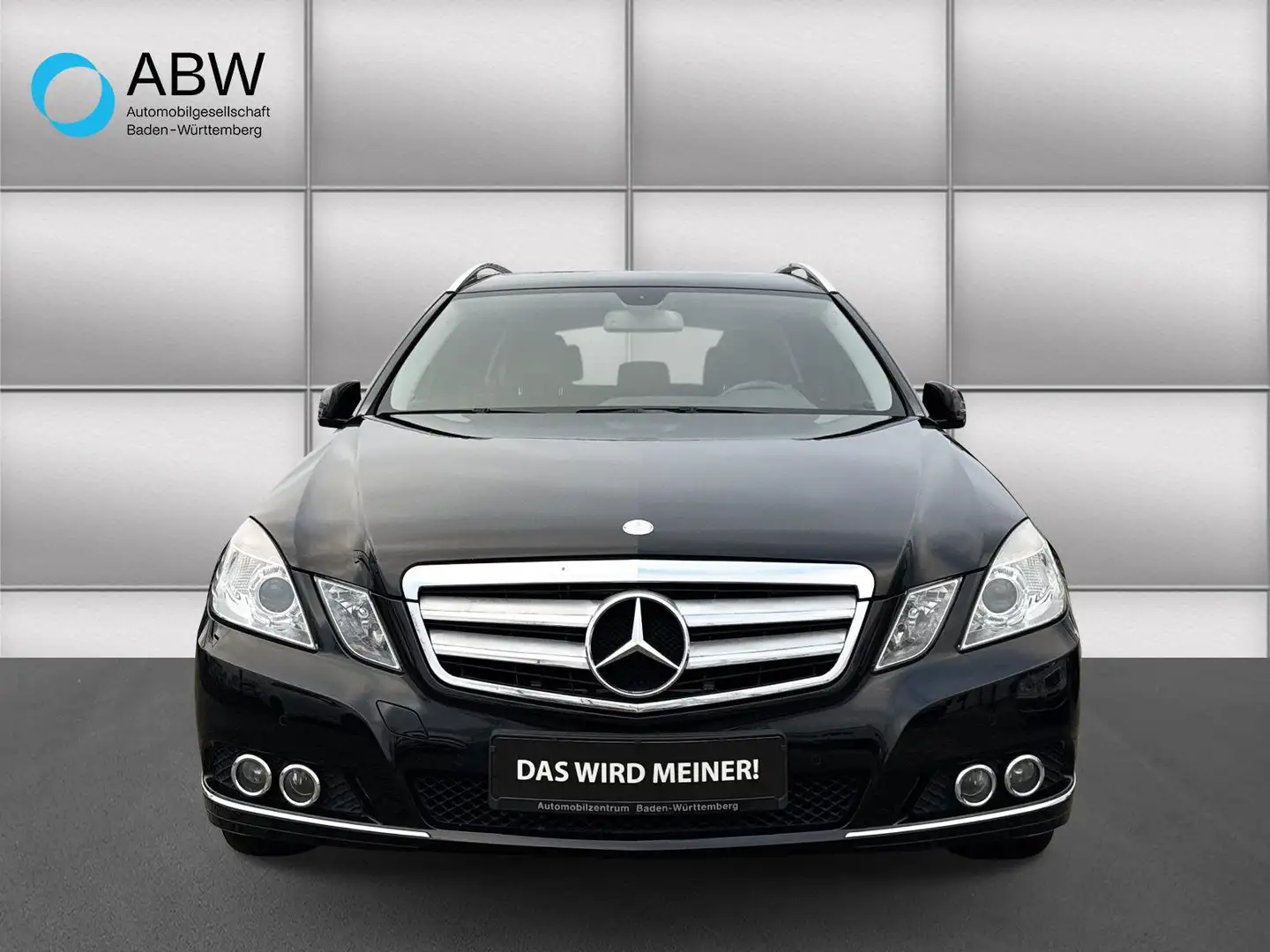 Mercedes-Benz E 200 BlueEfficiency NAVI Schwarz - 2