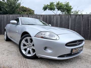 XK Coupé 4.2i V8