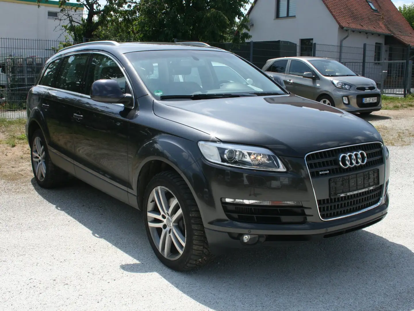 Audi Q7 3.0 TDI quattro *Sportpaket*Navi*Xenon* Grau - 1