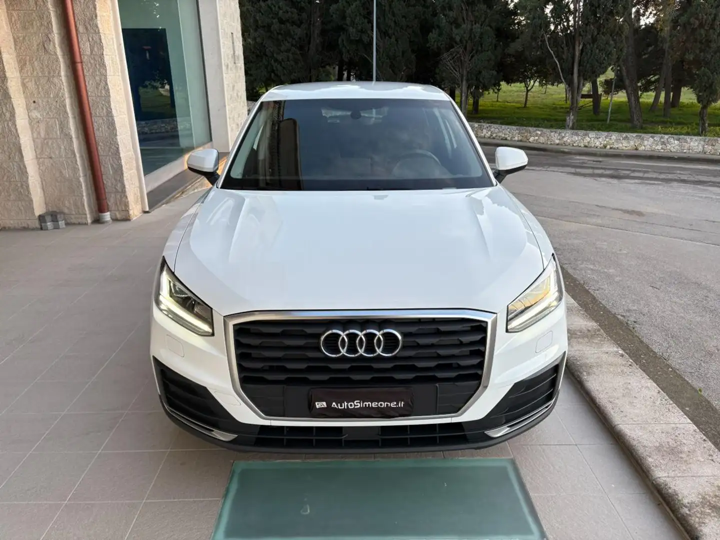 Audi Q2 30 1.6 TDI Business CAMBIO MANUALE Bianco - 2