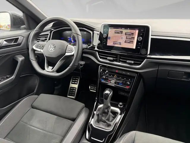 Volkswagen T-Roc view 6
