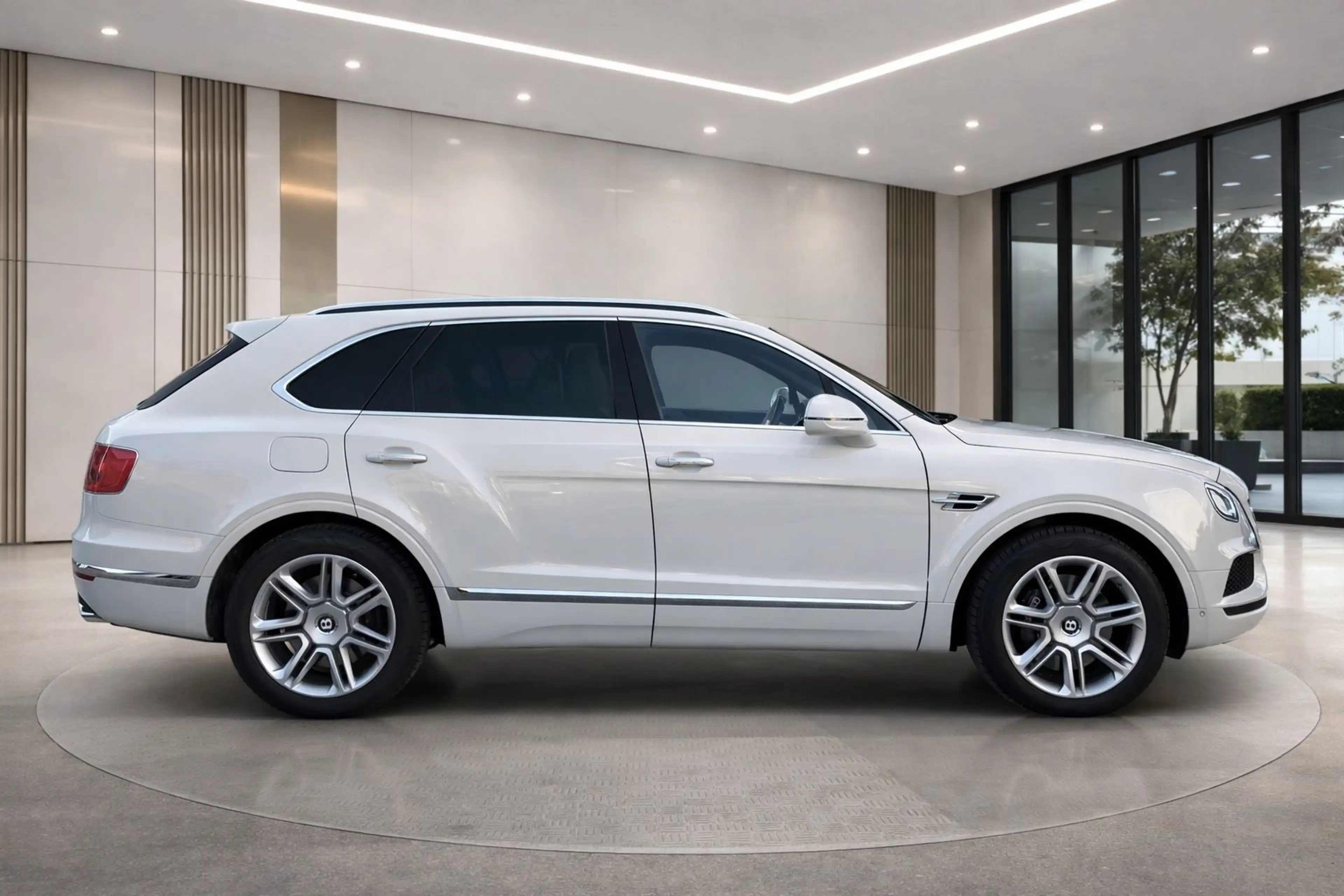 Bentley Bentayga W12 Panorama — photo 4
