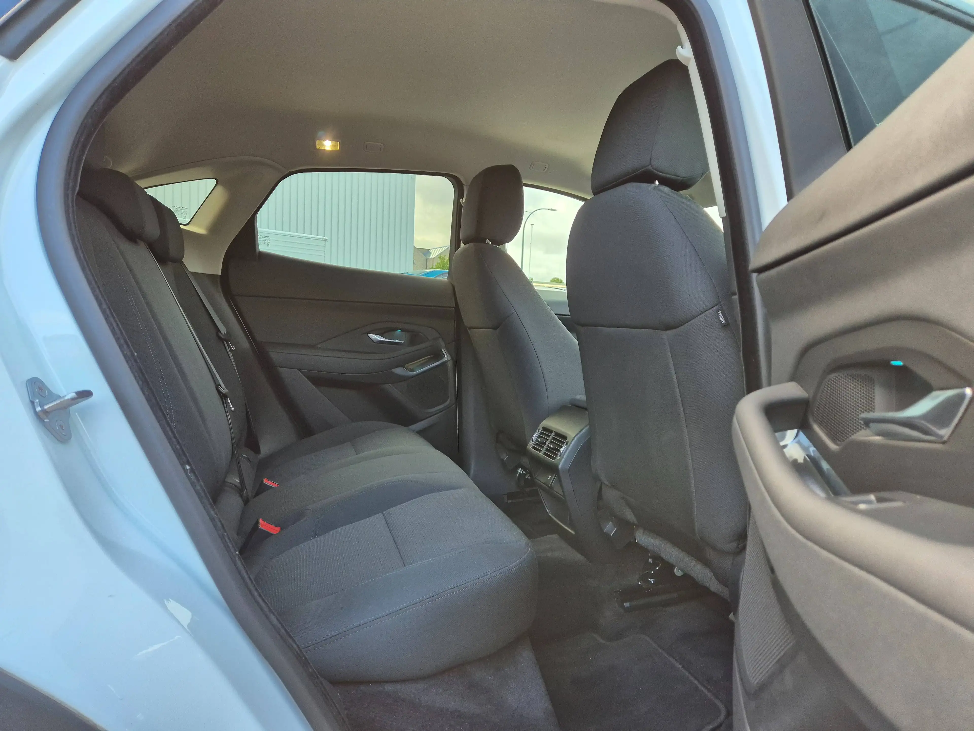 Jaguar E-Pace 2.0 D 150cv AUTO. // AWD // — photo 15