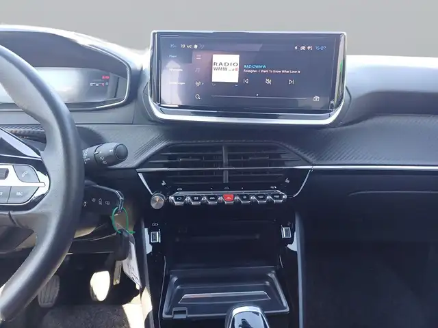 Peugeot 2008 view 12