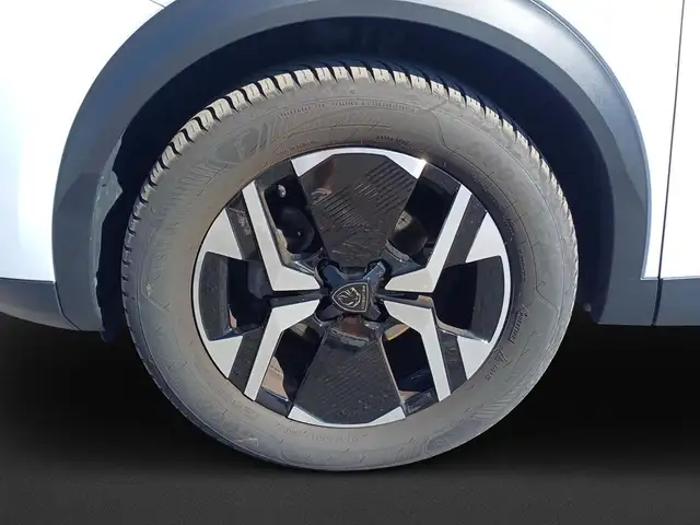 Peugeot 2008 view 8