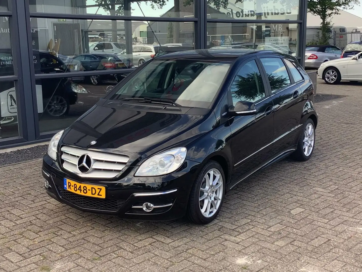 Mercedes-Benz B 180 BlueEFFICIENCY Sports tourer, command, - 2