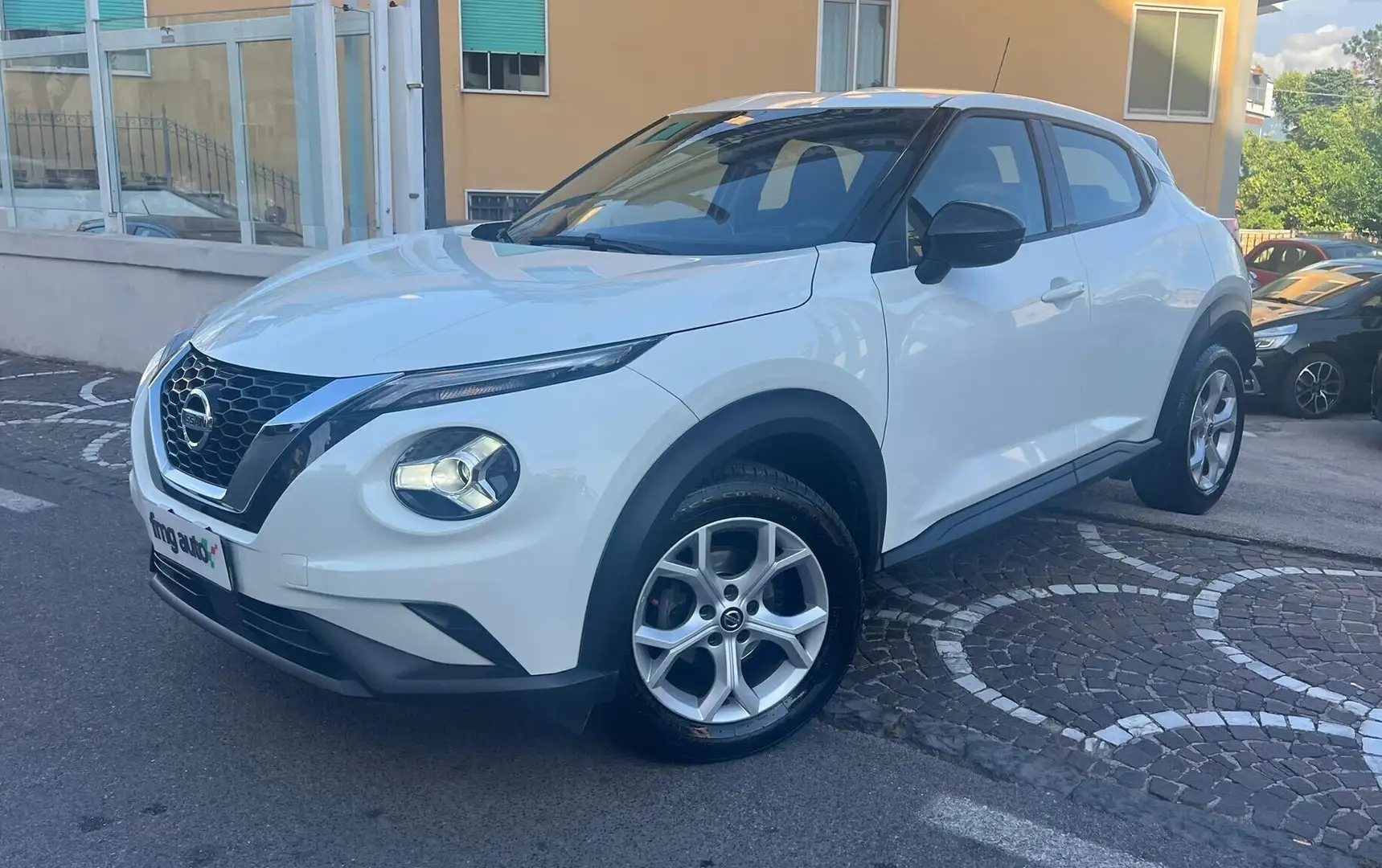 Nissan Juke 1.0 DIG-T 117 CV Acenta Retrocamera Unico propr. Bianco - 1