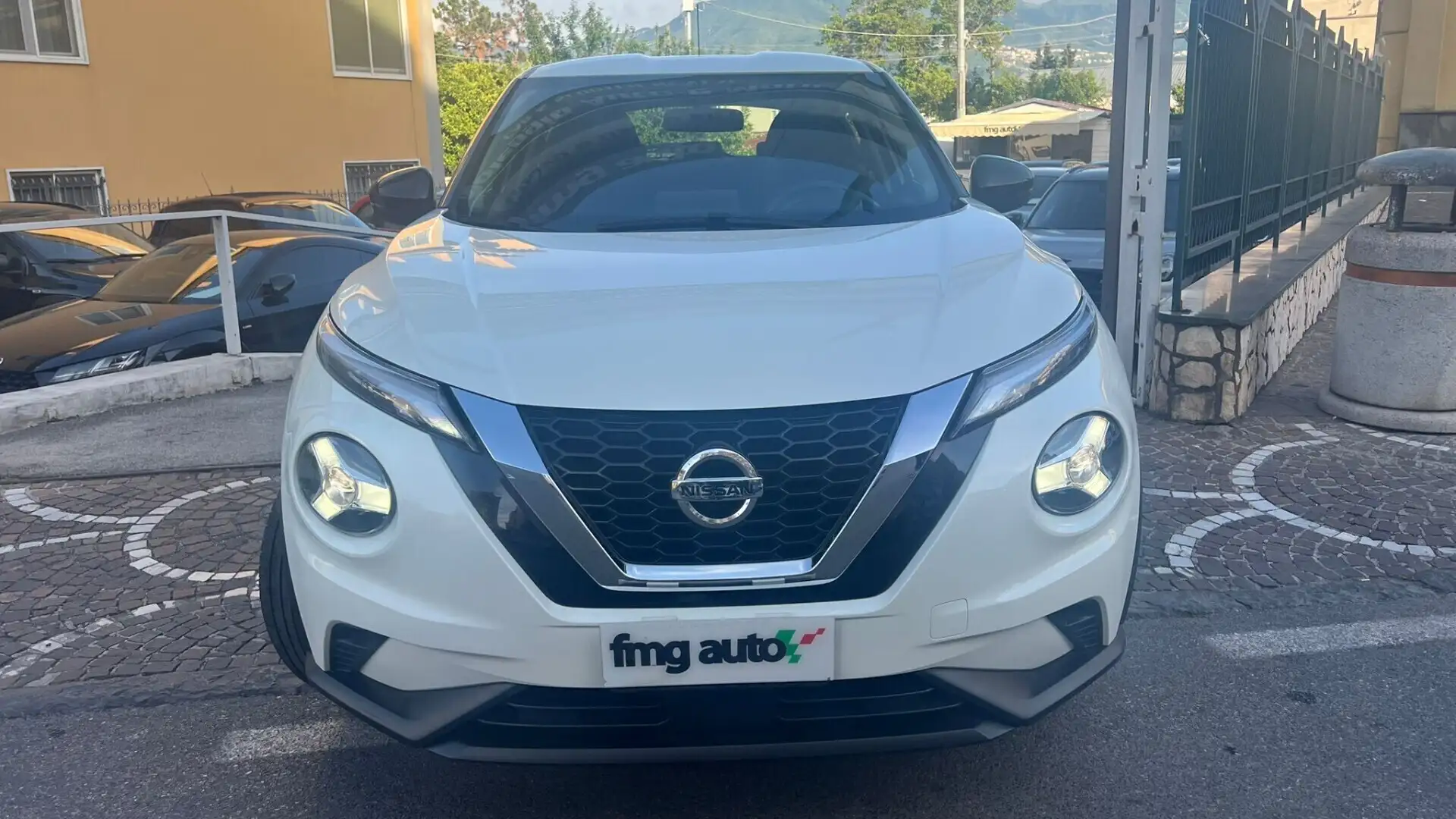 Nissan Juke 1.0 DIG-T 117 CV Acenta Retrocamera Unico propr. Bianco - 2