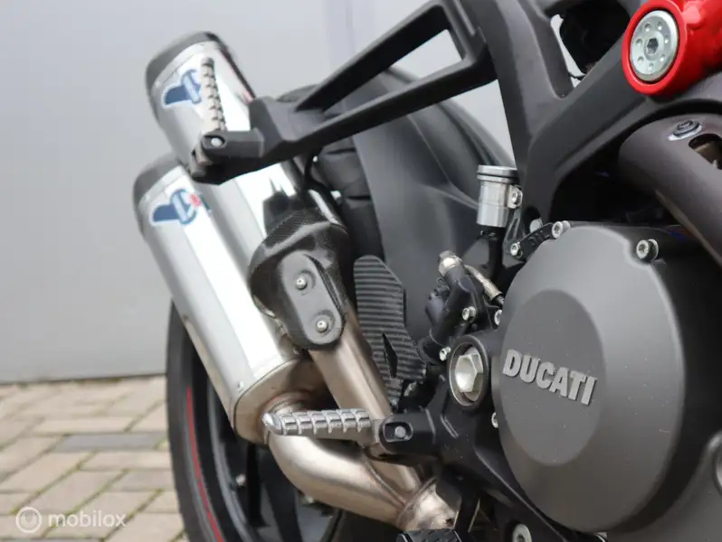 Ducati Monster 1100 - foto 8