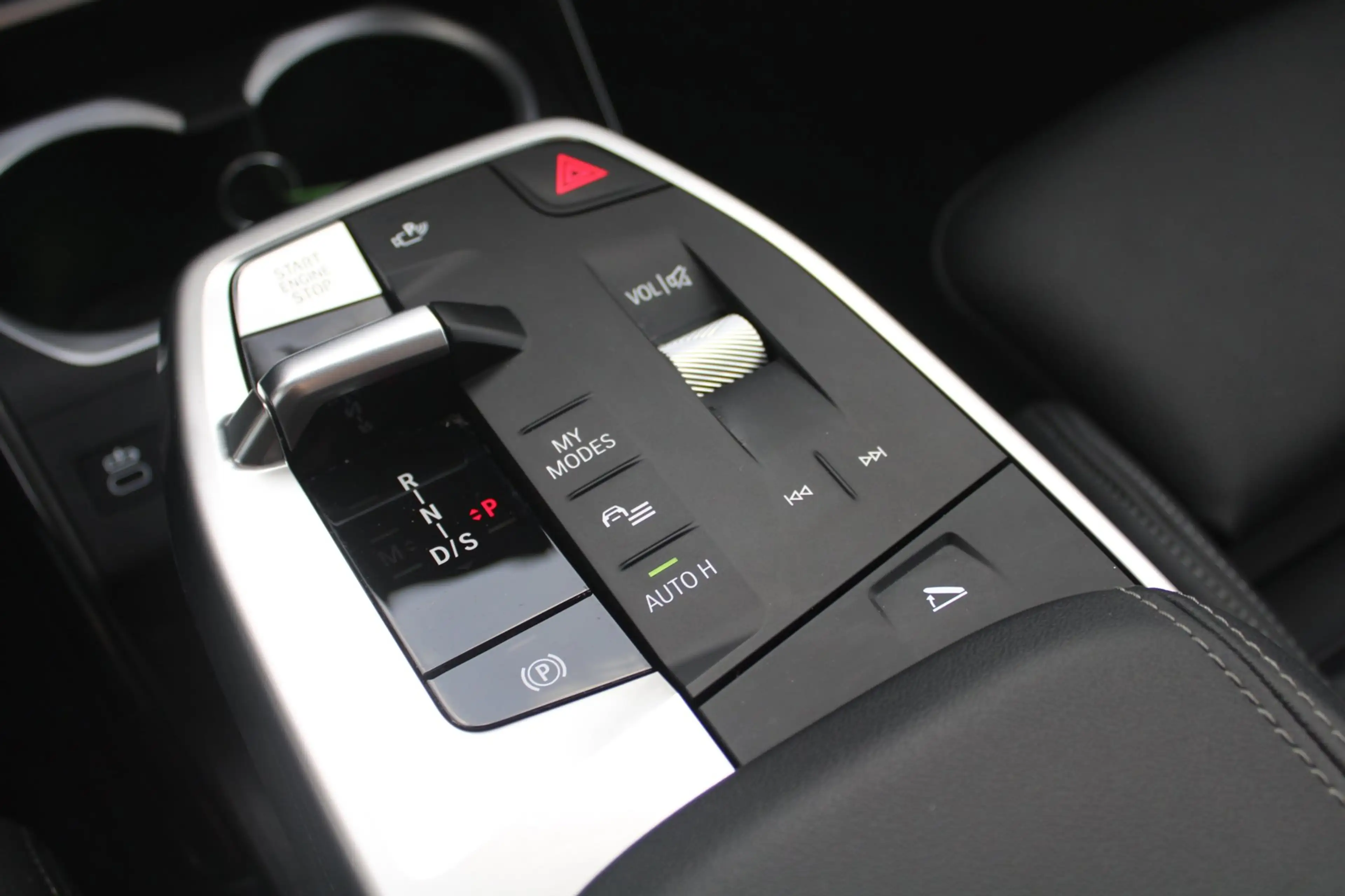 BMW X2 SDrive20i M-Sport Pro | Pano | HK | HUD | Memory | — photo 23