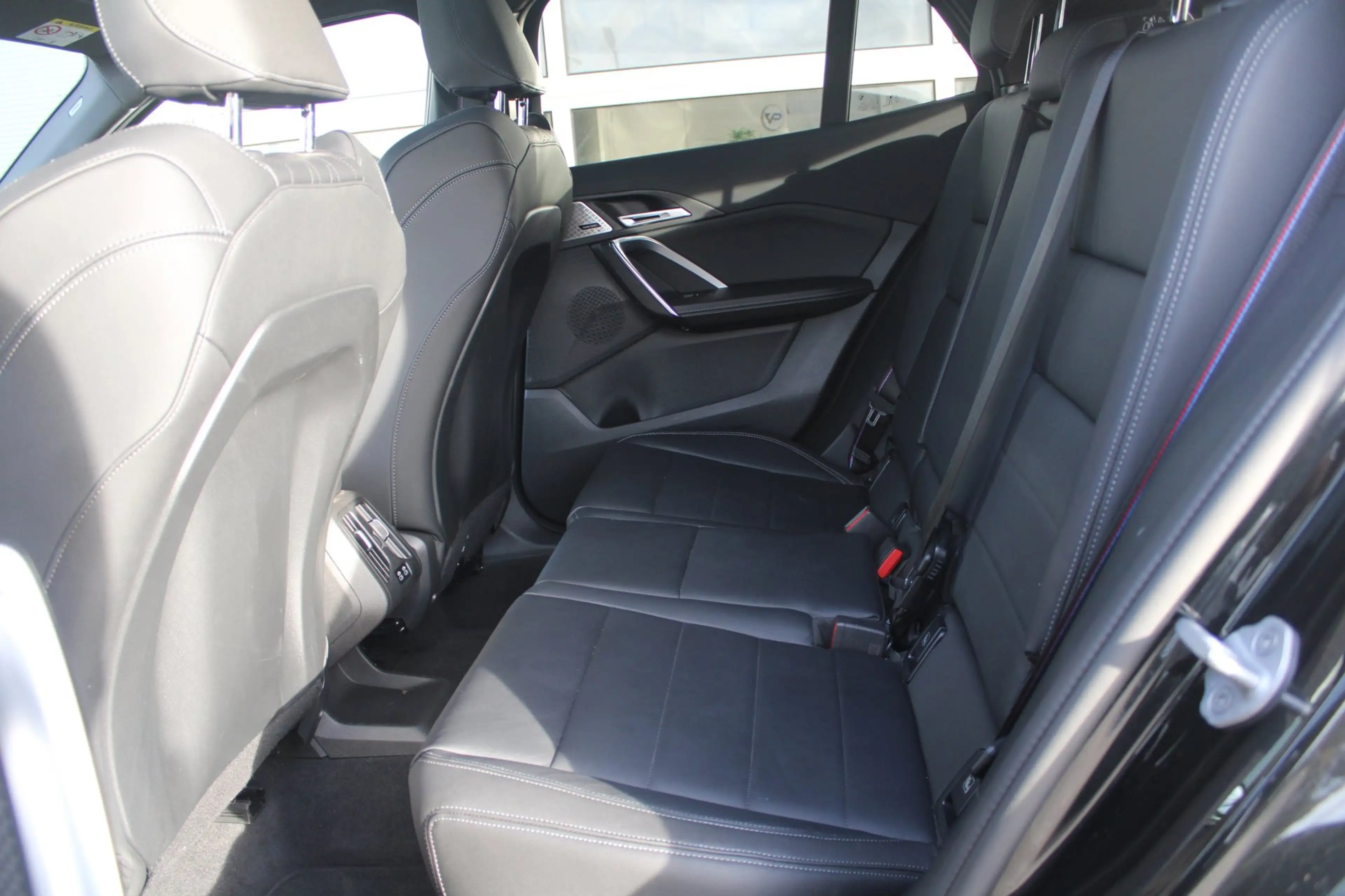 BMW X2 SDrive20i M-Sport Pro | Pano | HK | HUD | Memory | — photo 15