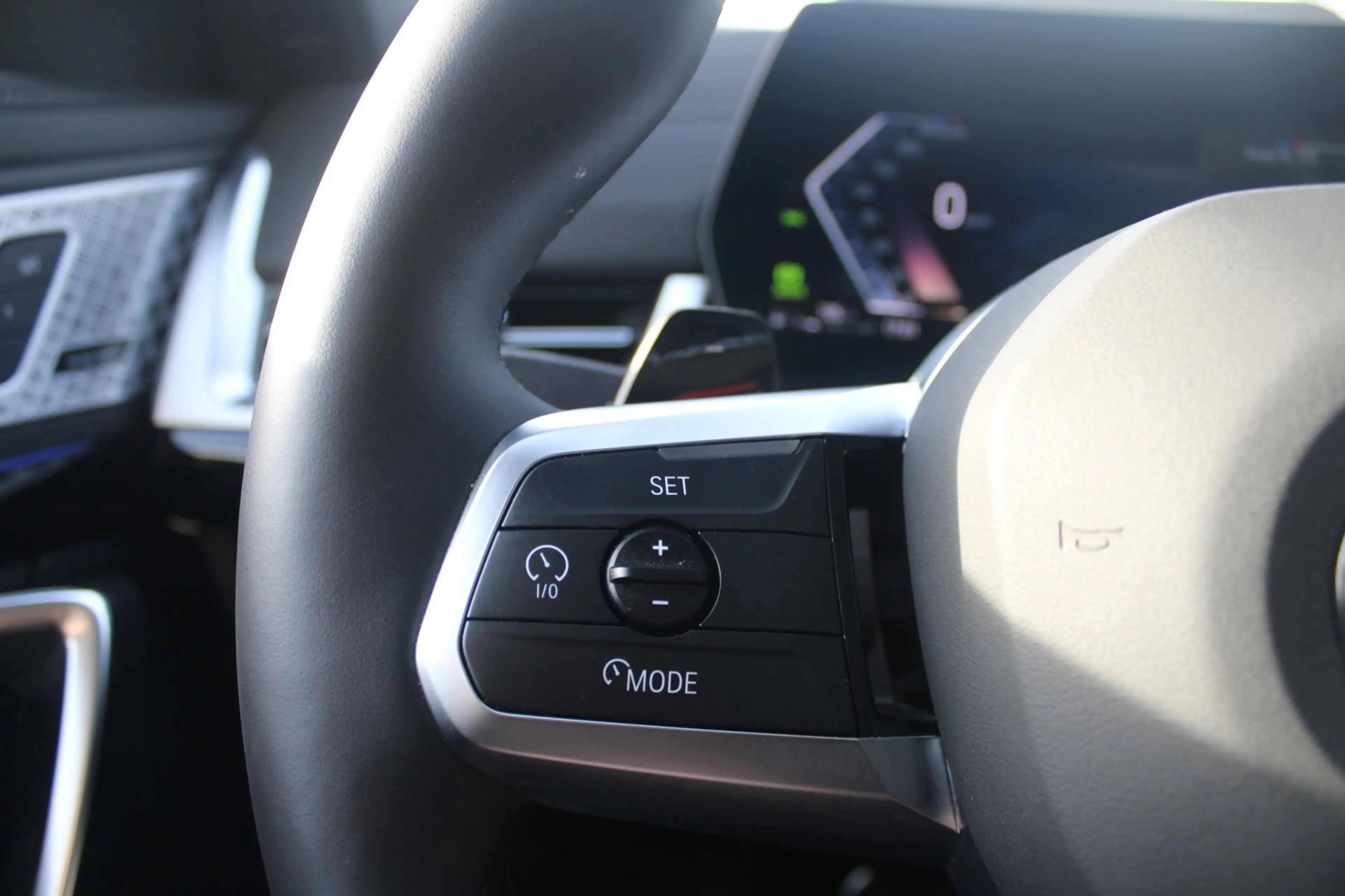 BMW X2 SDrive20i M-Sport Pro | Pano | HK | HUD | Memory | — photo 14