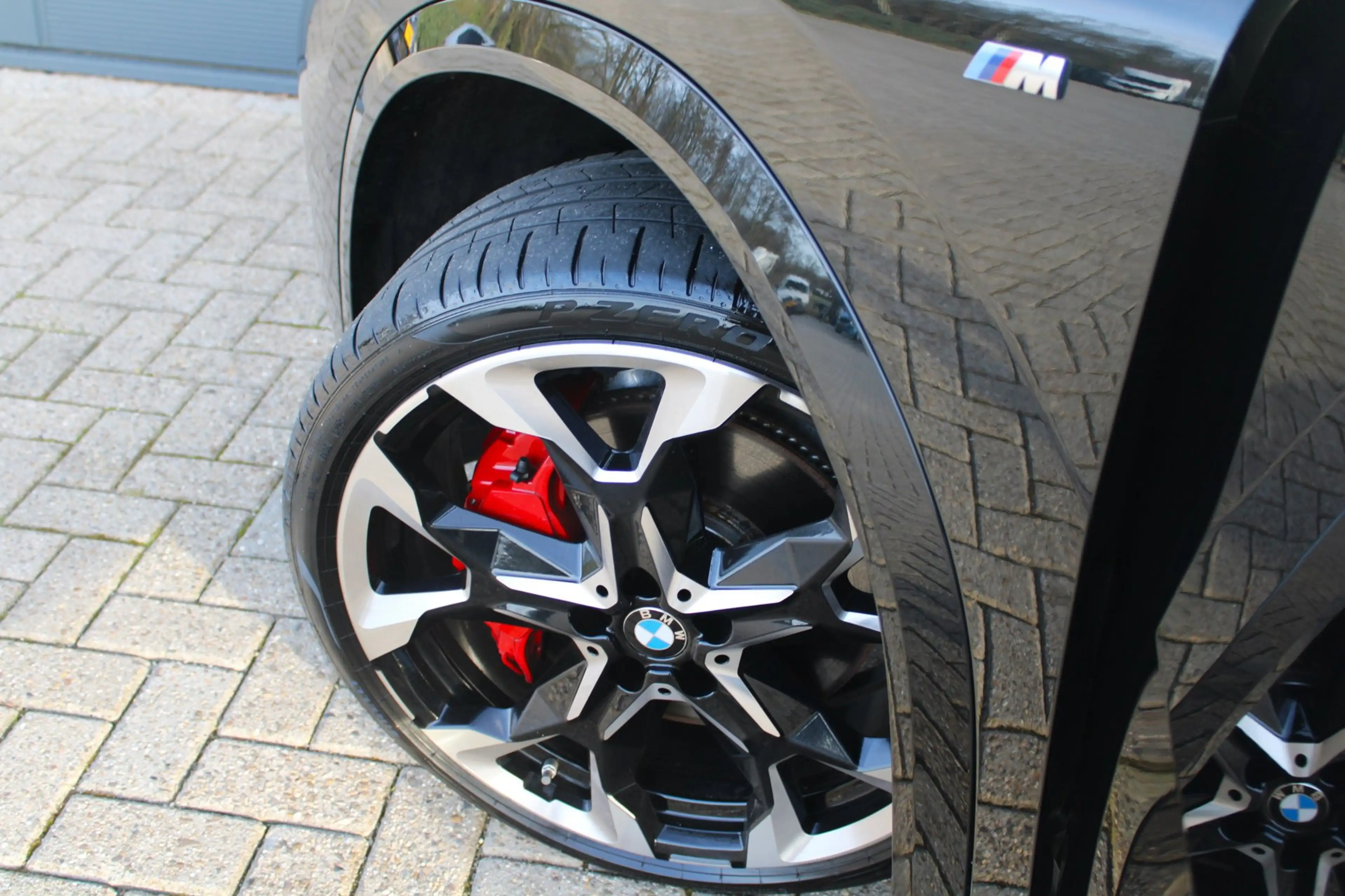 BMW X2 SDrive20i M-Sport Pro | Pano | HK | HUD | Memory | — photo 29