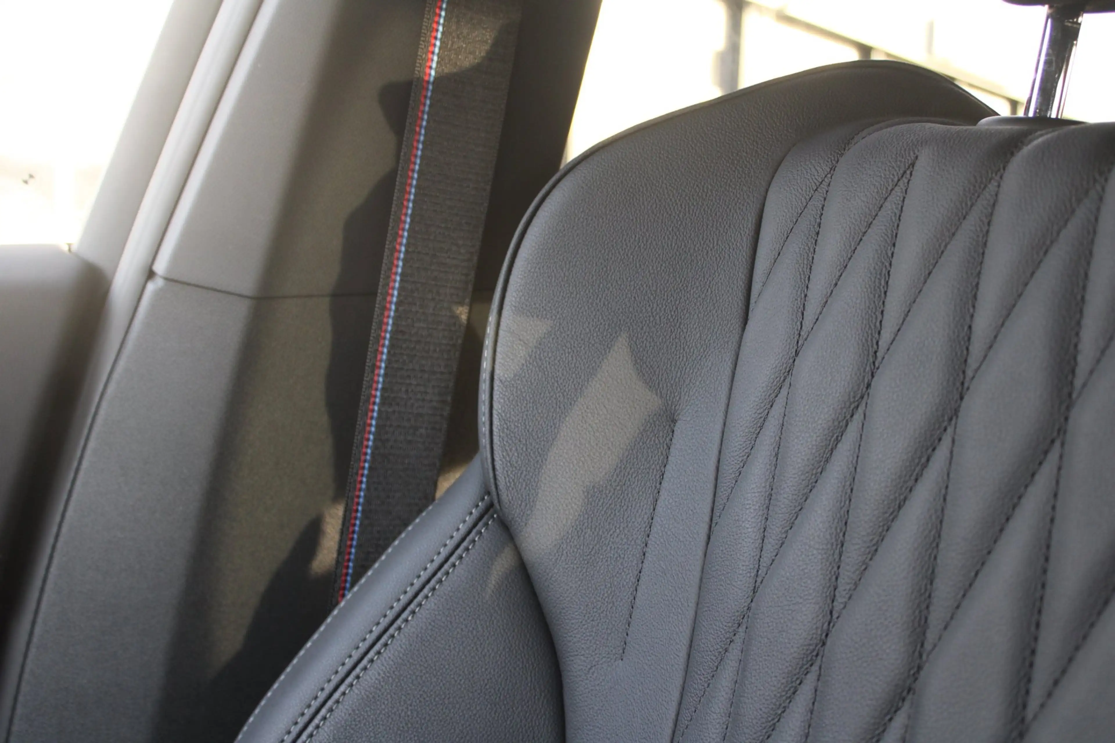 BMW X2 SDrive20i M-Sport Pro | Pano | HK | HUD | Memory | — photo 28