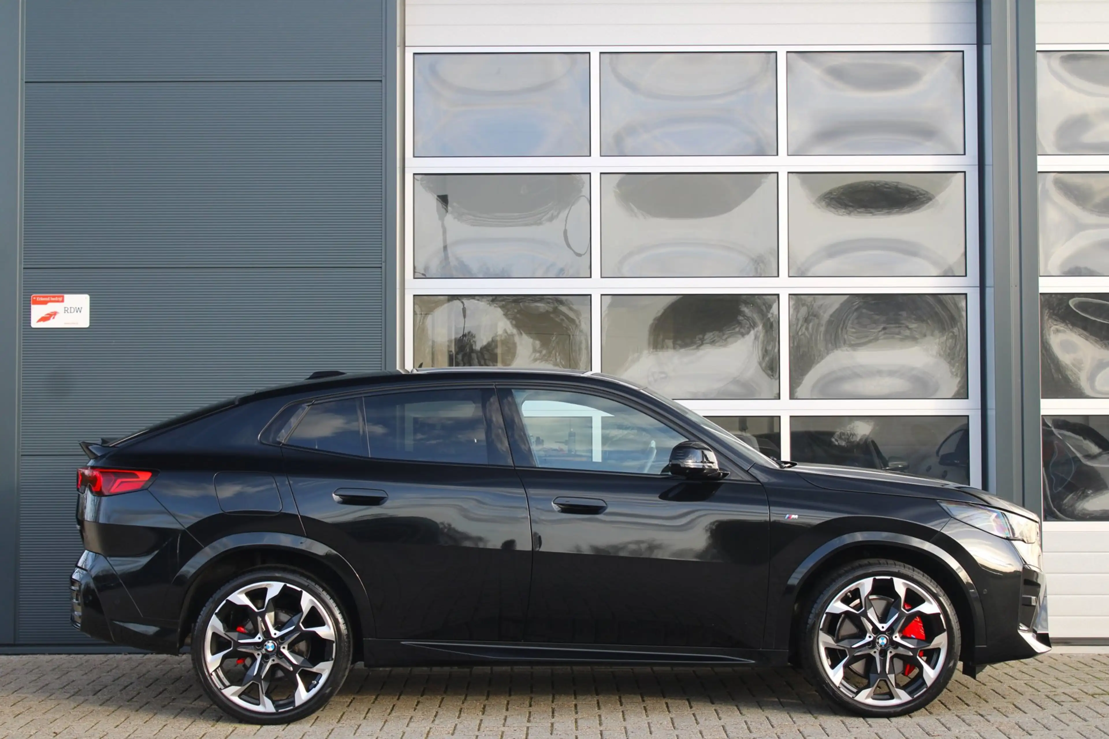 BMW X2 SDrive20i M-Sport Pro | Pano | HK | HUD | Memory | — photo 5