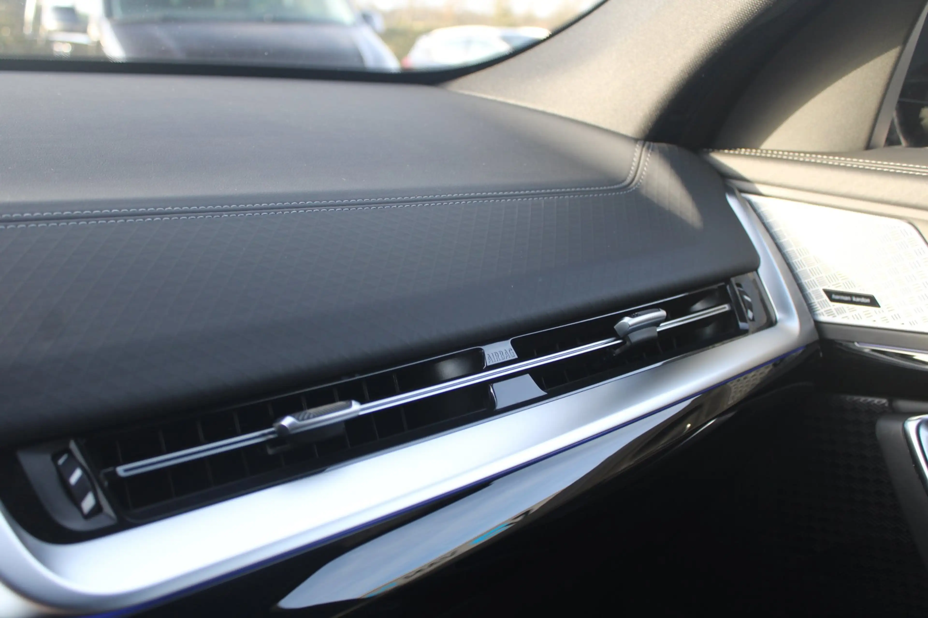 BMW X2 SDrive20i M-Sport Pro | Pano | HK | HUD | Memory | — photo 26