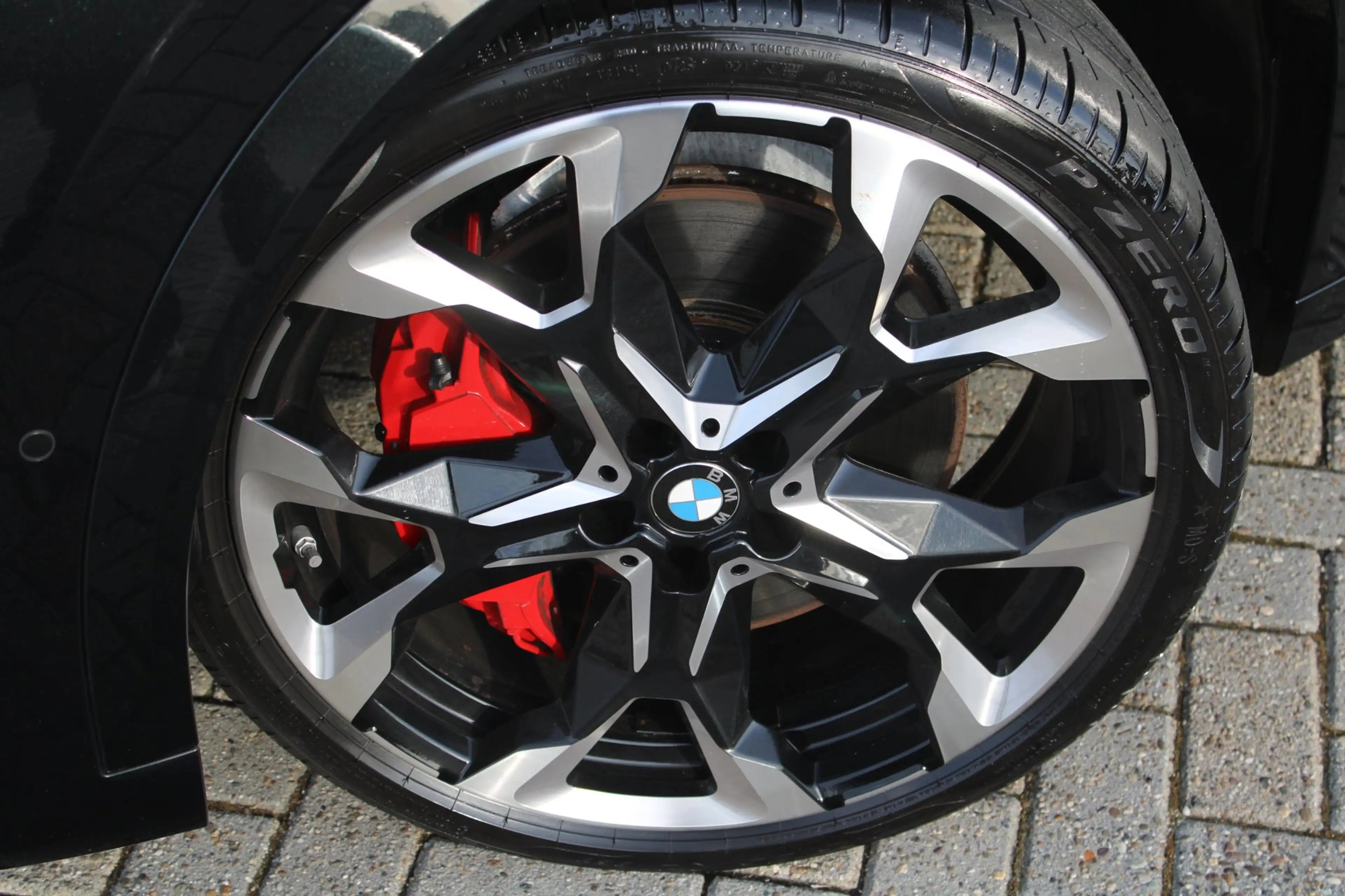 BMW X2 SDrive20i M-Sport Pro | Pano | HK | HUD | Memory | — photo 6