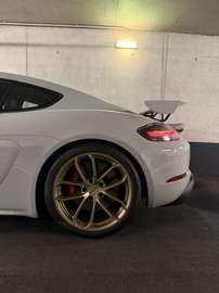 718 GT4