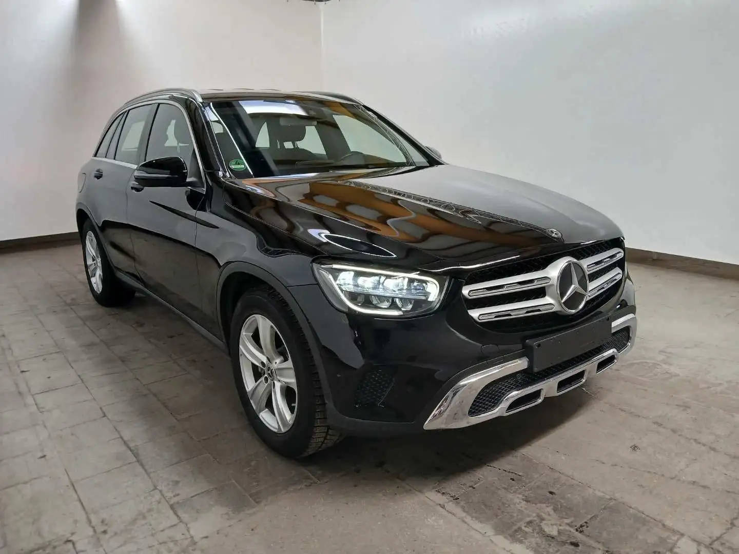 Mercedes-Benz GLC 200 d 4Matic 9G RFK Navi LED AHK MBUX Noir - 2