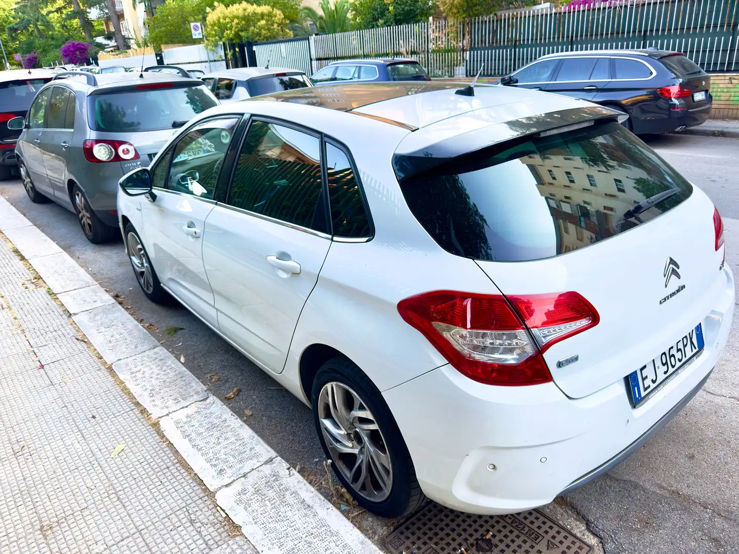 Citroen C4 C4 II 2011 1.6 e-hdi airdream Exclusive 110cv cmp6 Bianco - 1