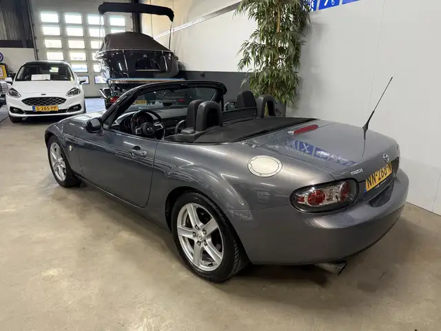 Mazda MX-5 view 9