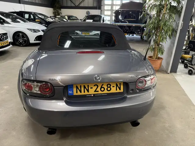 Mazda MX-5 view 6