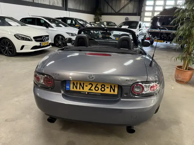 Mazda MX-5 view 8