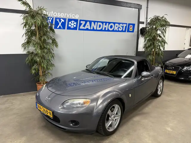 Mazda MX-5 view 2