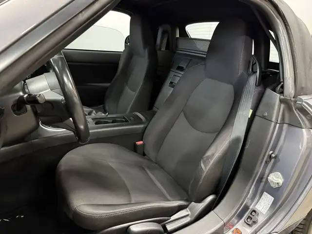 Mazda MX-5 view 13