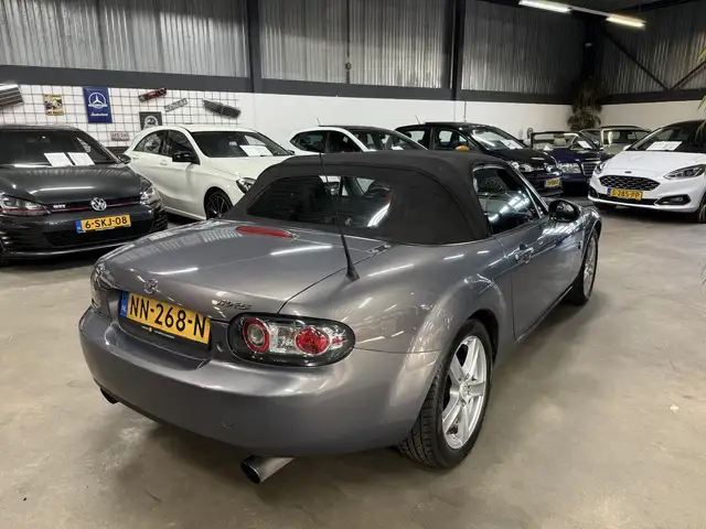 Mazda MX-5 view 5