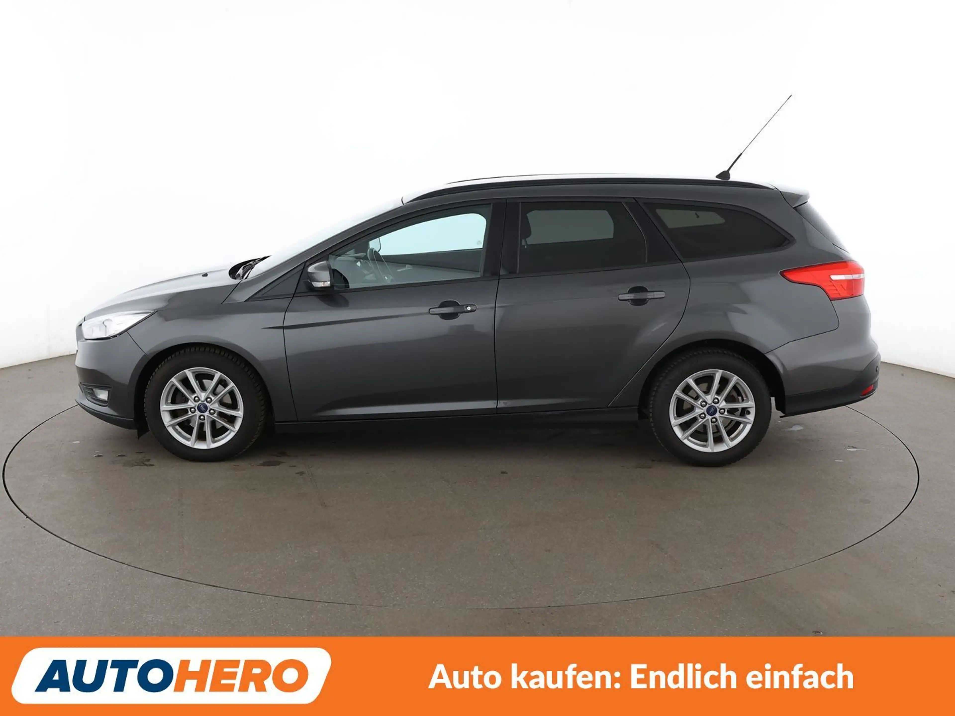 Ford Focus 1.0 EcoBoost Business*NAVI*TEMPO*PDC*SHZ*KLIMA* — photo 3