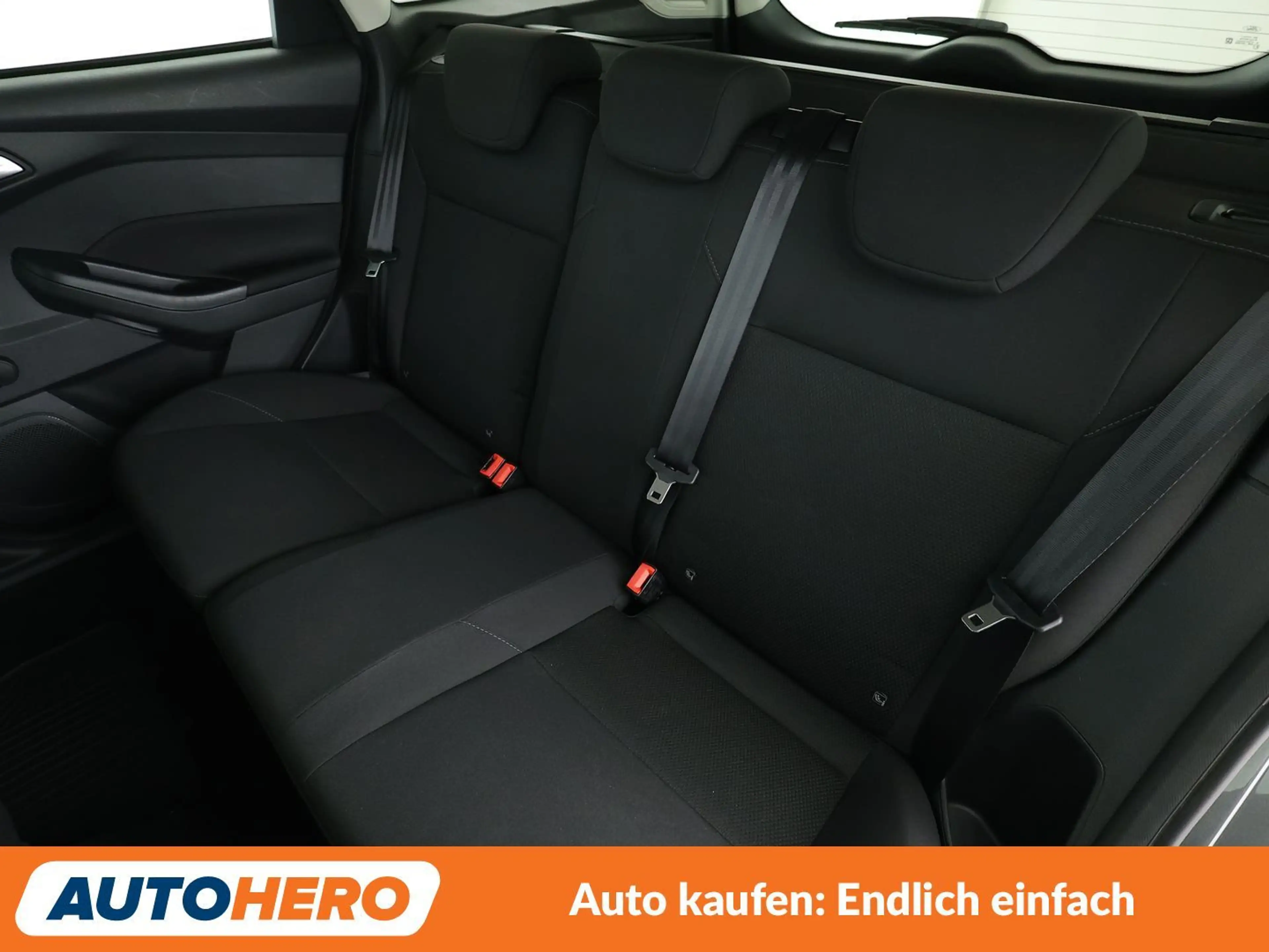 Ford Focus 1.0 EcoBoost Business*NAVI*TEMPO*PDC*SHZ*KLIMA* — photo 14
