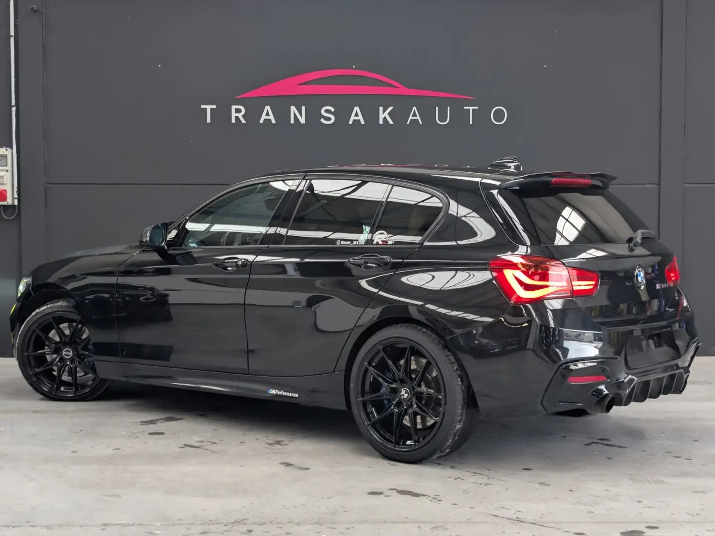 BMW 135 M135i xDrive 326 ch A Noir - 2