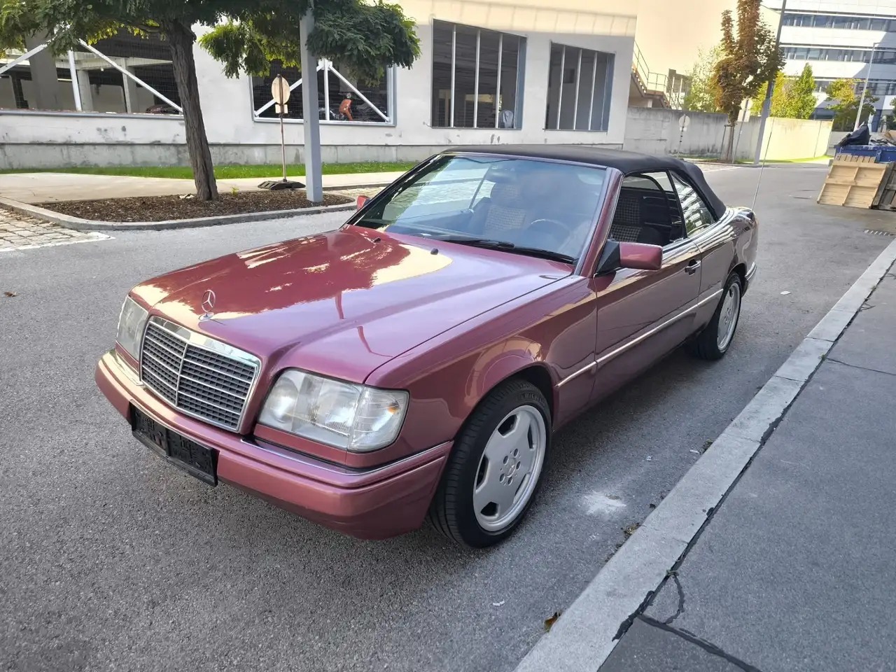 Mercedes-Benz Baureihe 124 E200 Cabrio, foto 6