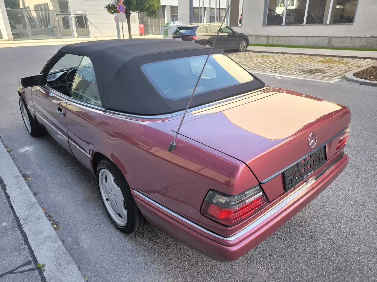Mercedes-Benz Baureihe 124 E200 Cabrio, foto 11
