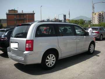 Grand Voyager V 2008 2.8 crd Limited auto dpf