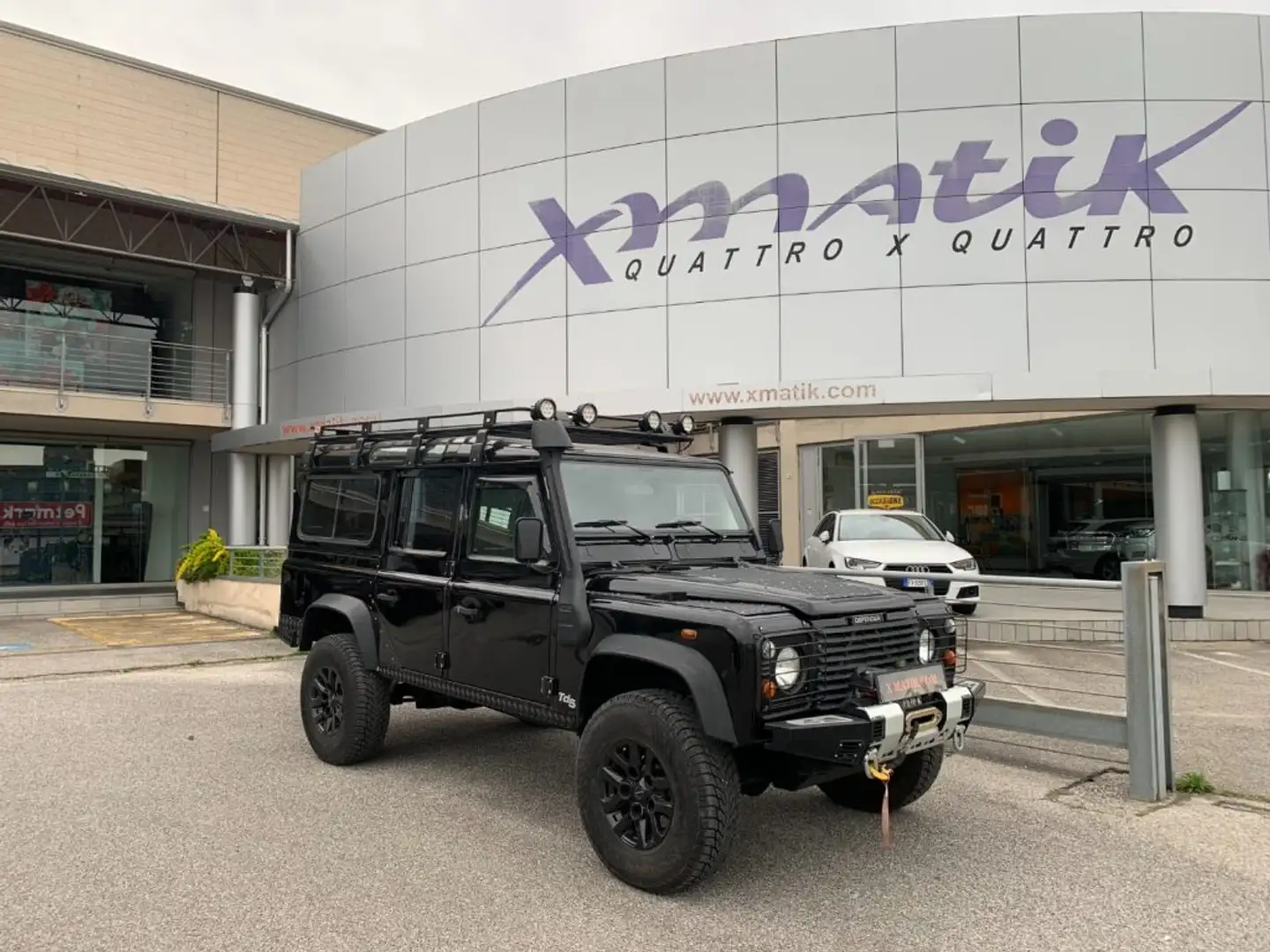 Land Rover Defender 110 2.5 Td5 Station Wagon ARIA COND. + ABS + ETC Negro - 1