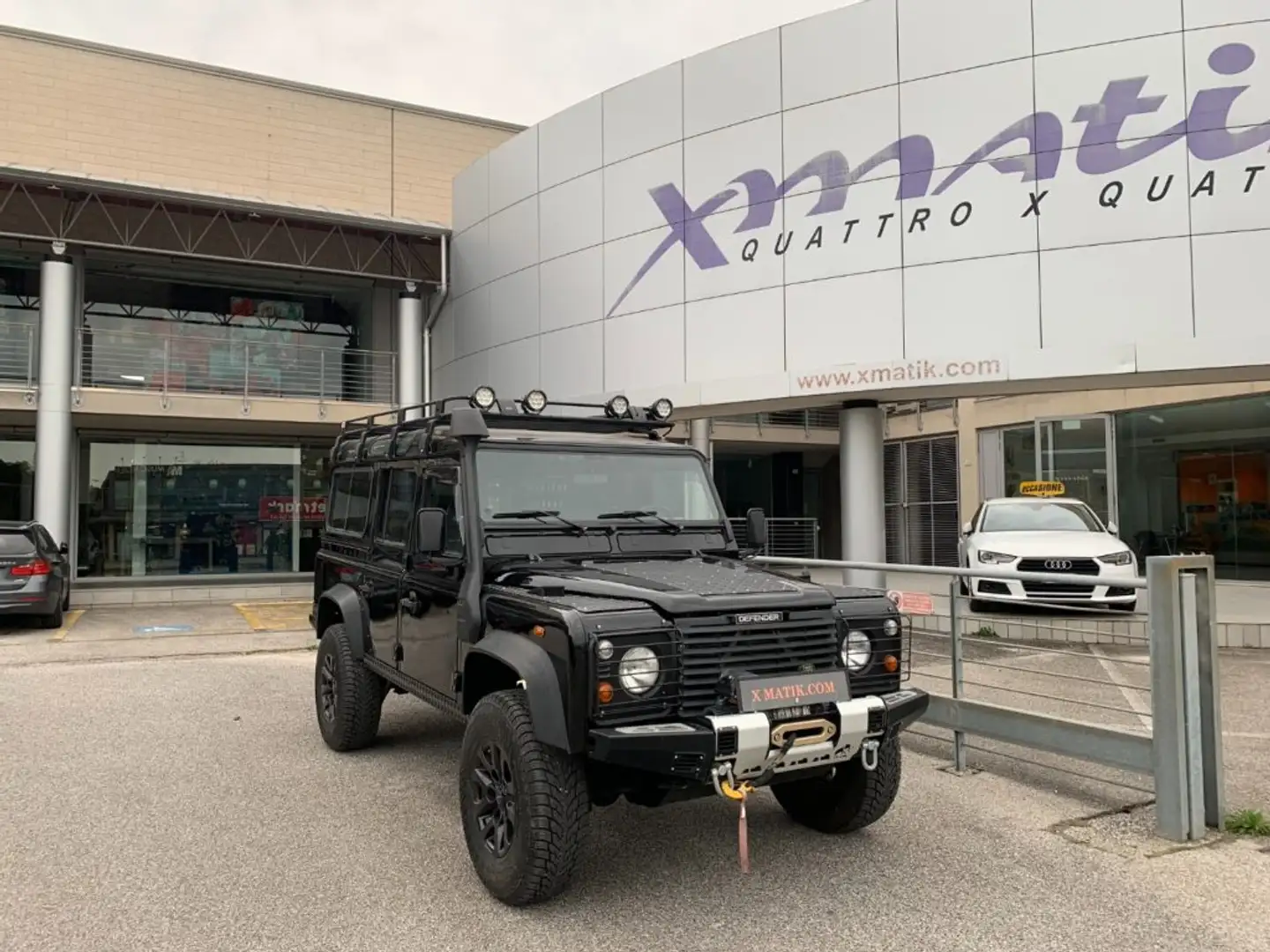 Land Rover Defender 110 2.5 Td5 Station Wagon ARIA COND. + ABS + ETC Negro - 2