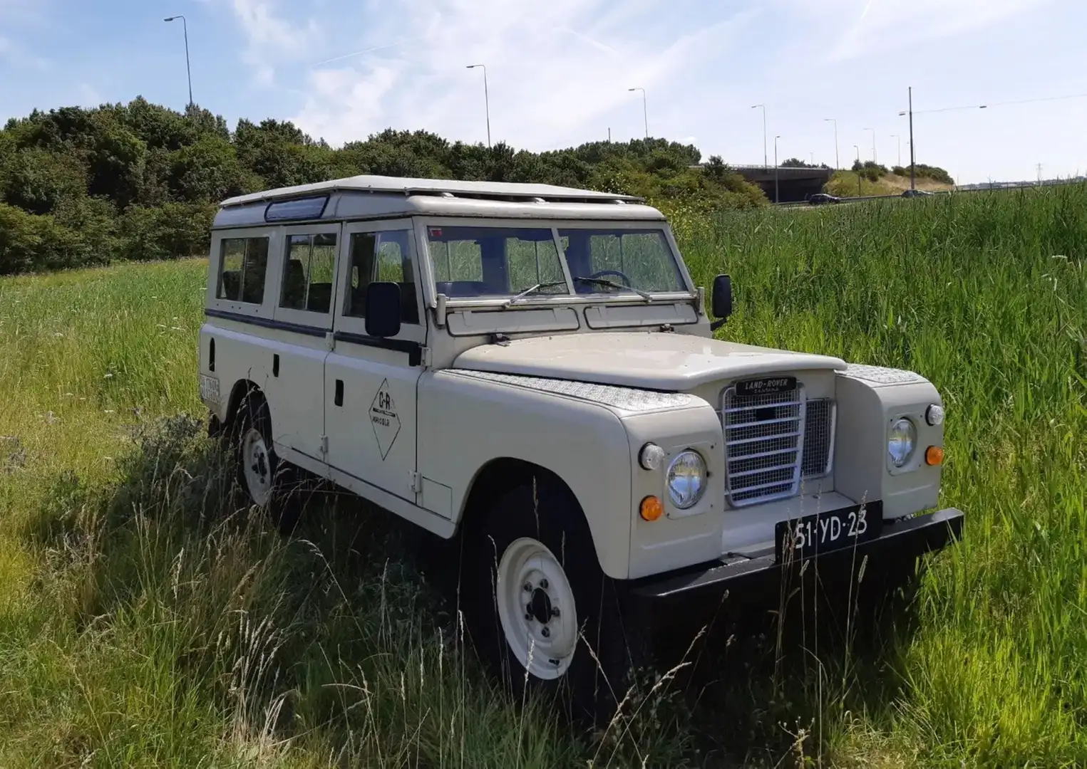 Land Rover Series Santana Series III 109 Bej - 1