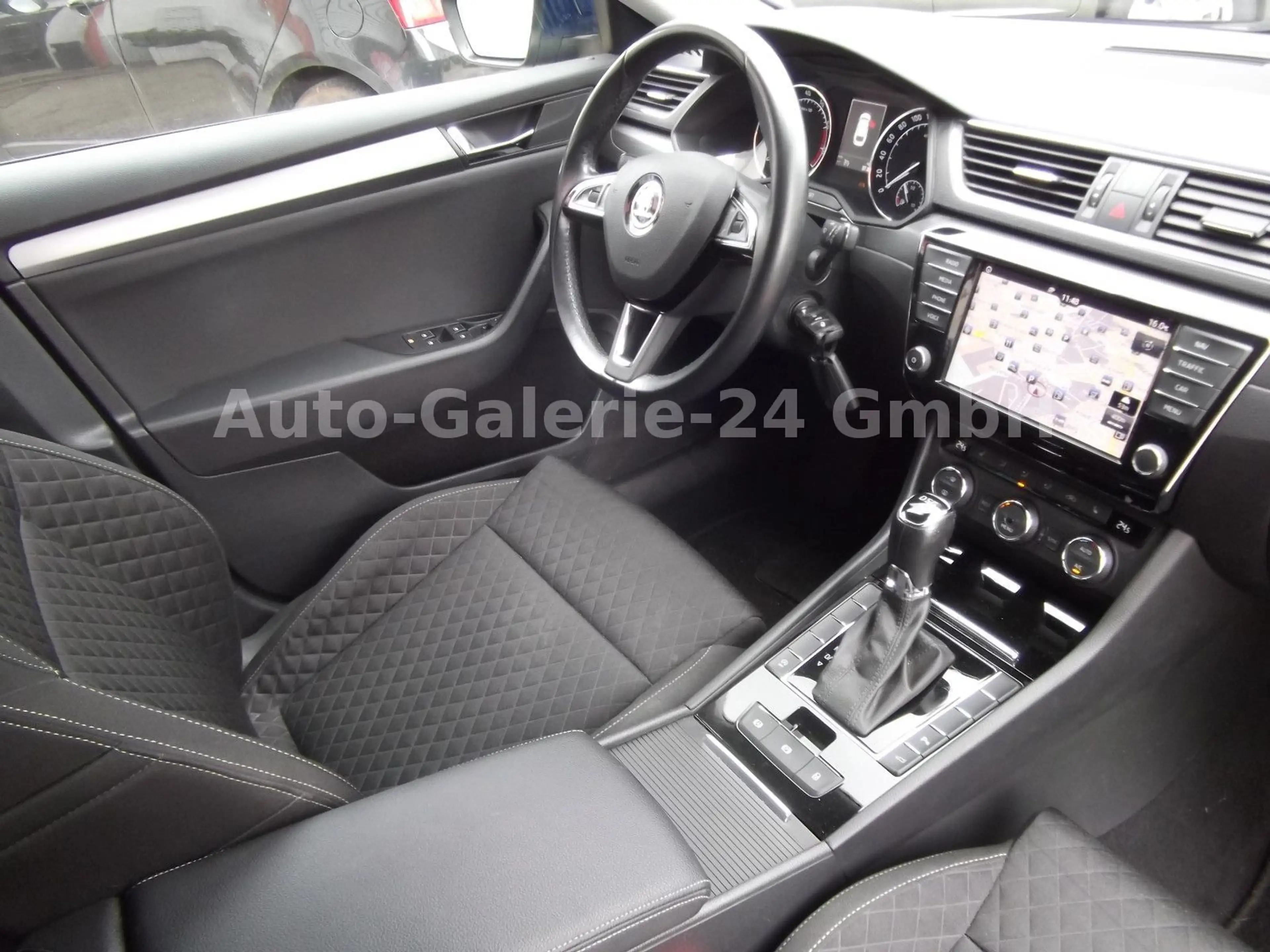 Skoda Superb 1,8 Combi Automatik, Navi, — photo 14
