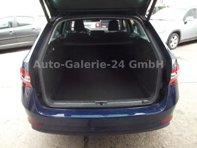 Skoda Superb view 7
